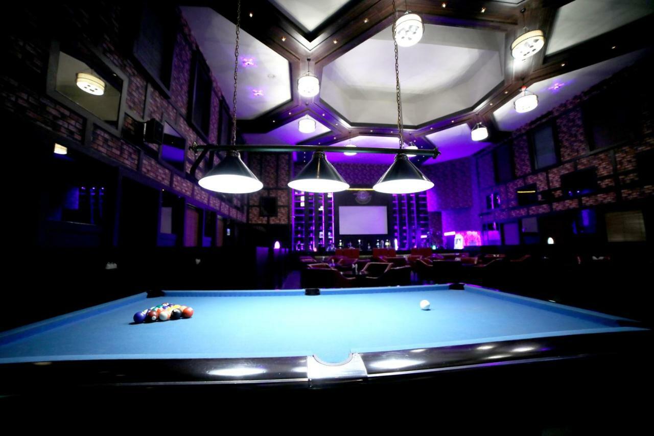 Rg Royal Hotel Bangalore Exteriör bild